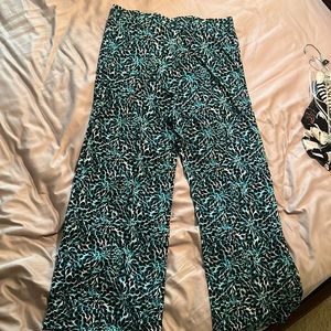 Size large colorful pants. Perfect for vacations!